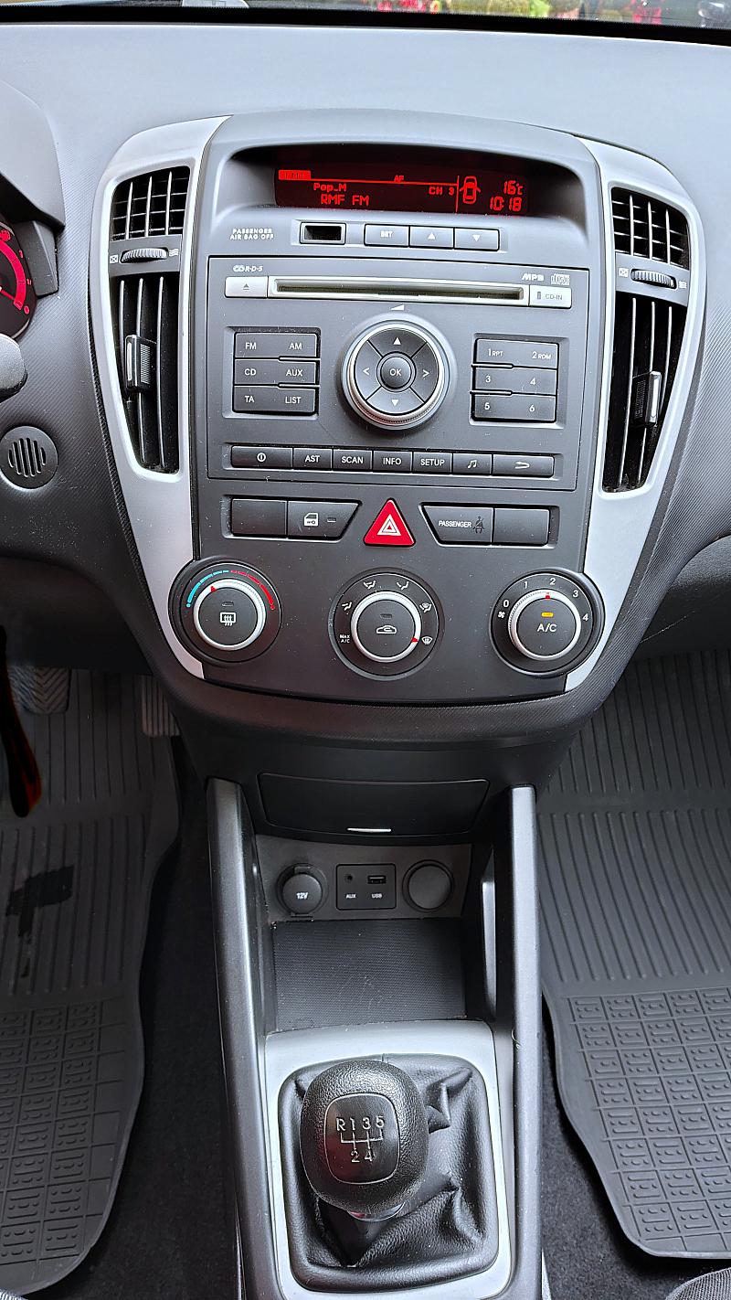 Kia Ceed 1.4 benz.105KM. 2011